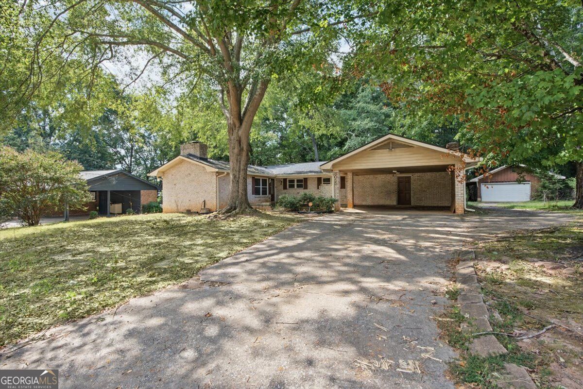 8055 Crown WAY