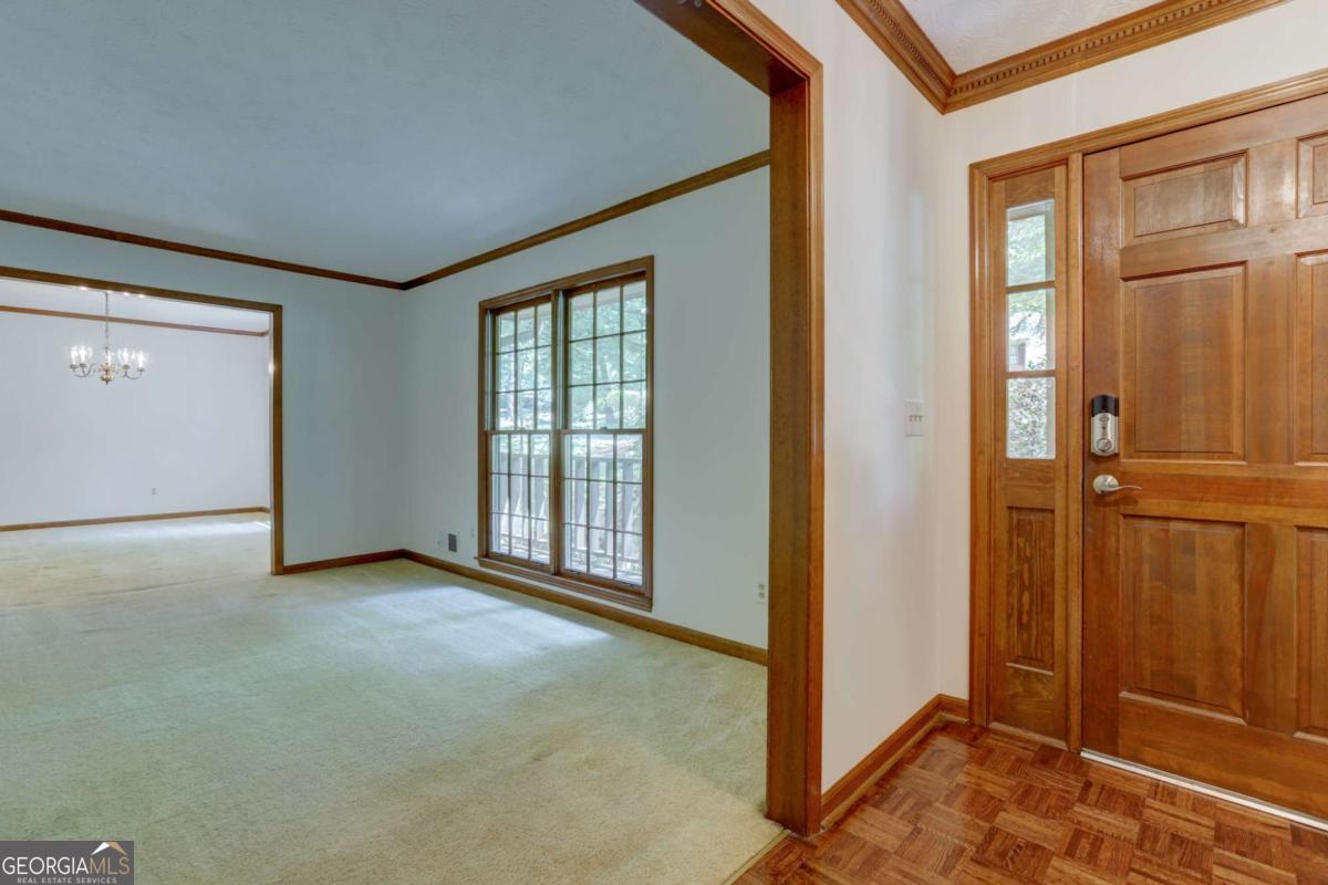 2737 Hearthstone CIR