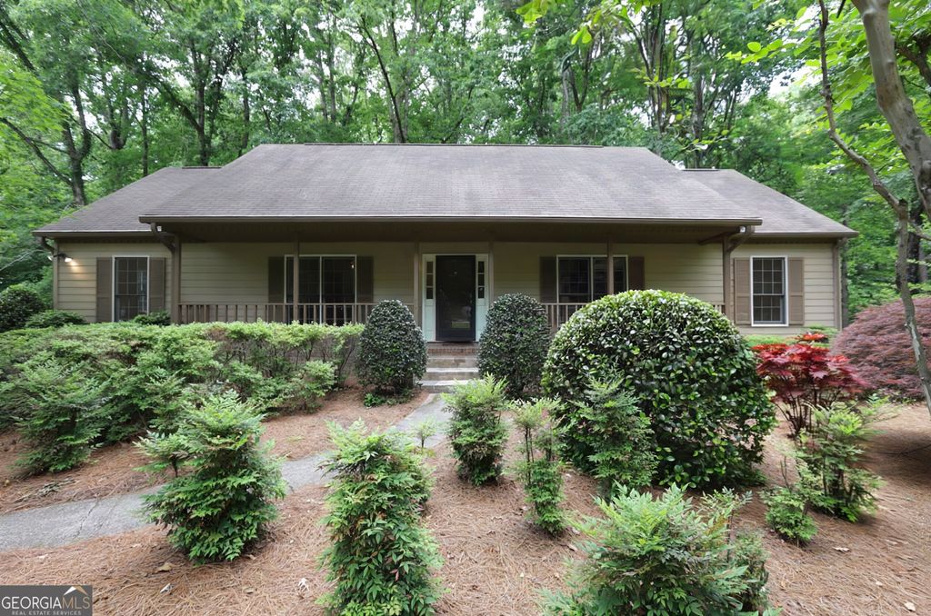 Photo of 2737 Hearthstone Circle, Marietta, GA 30062 (MLS # 10763262)