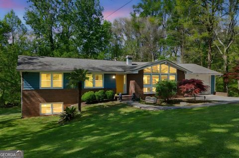 Photo of 2414 Melinda Drive NE, Atlanta, GA 30345 (MLS # 10736049)