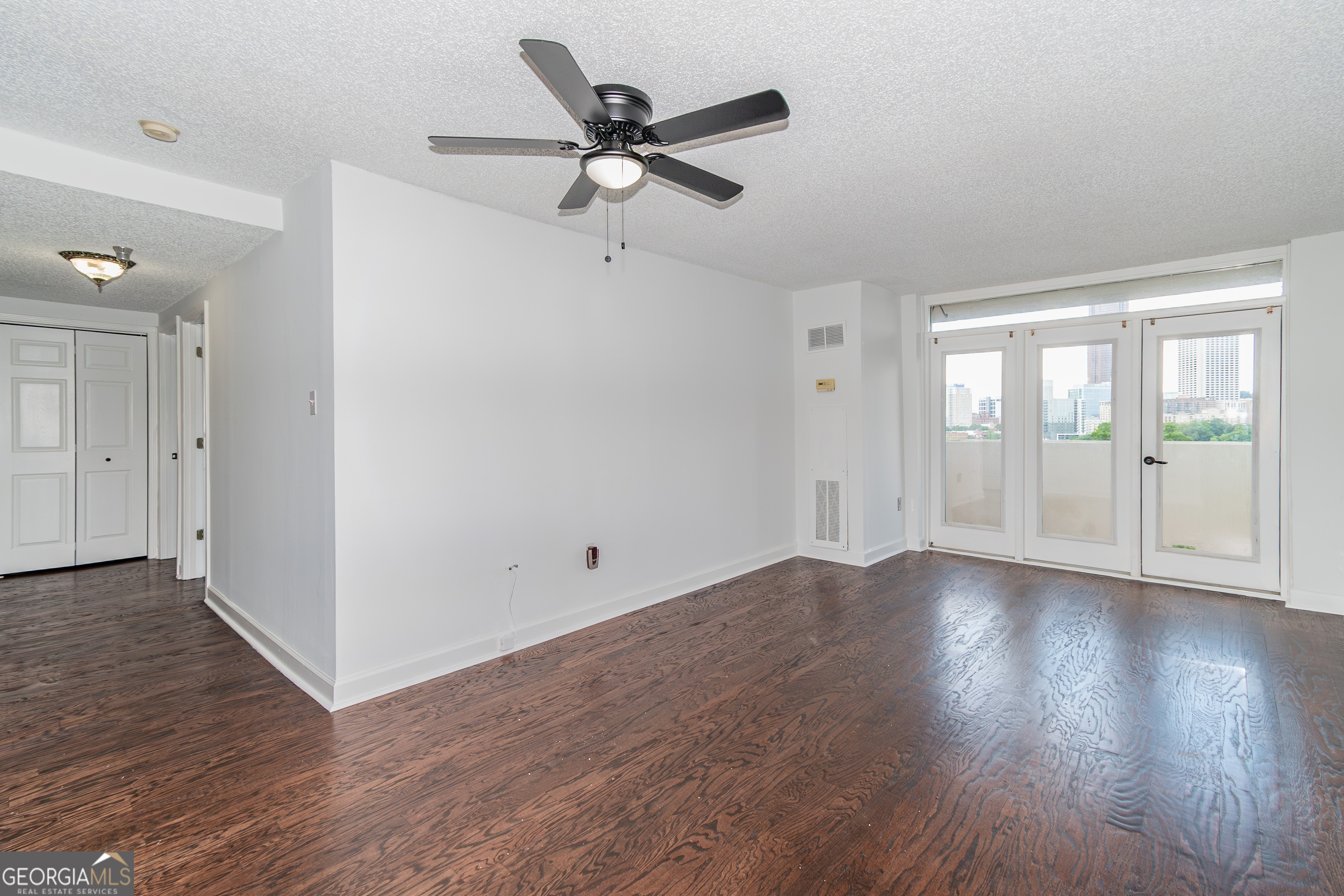 Photo 6 of 26 of 375 Ralph McGill BLVD NE 807 condo
