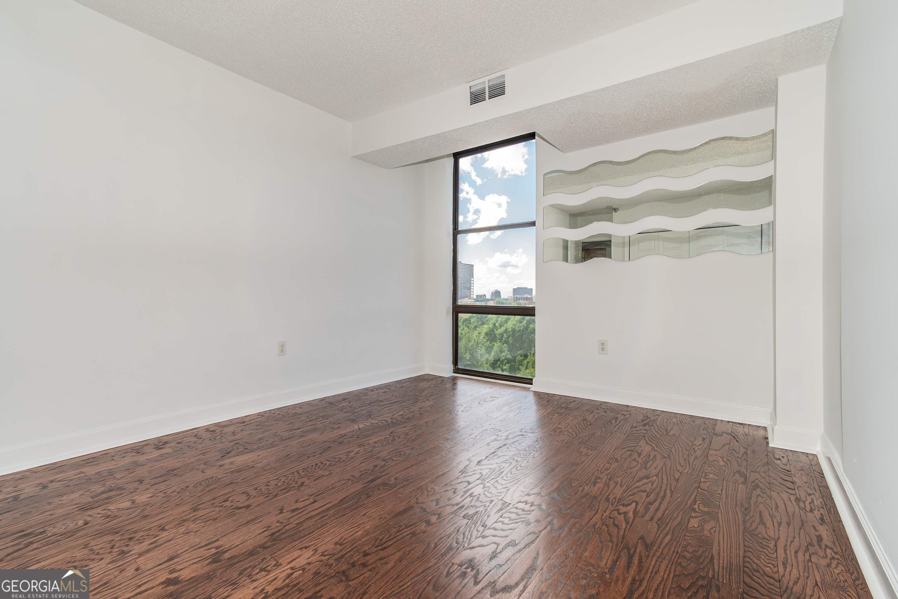 Photo 14 of 26 of 375 Ralph McGill BLVD NE 807 condo