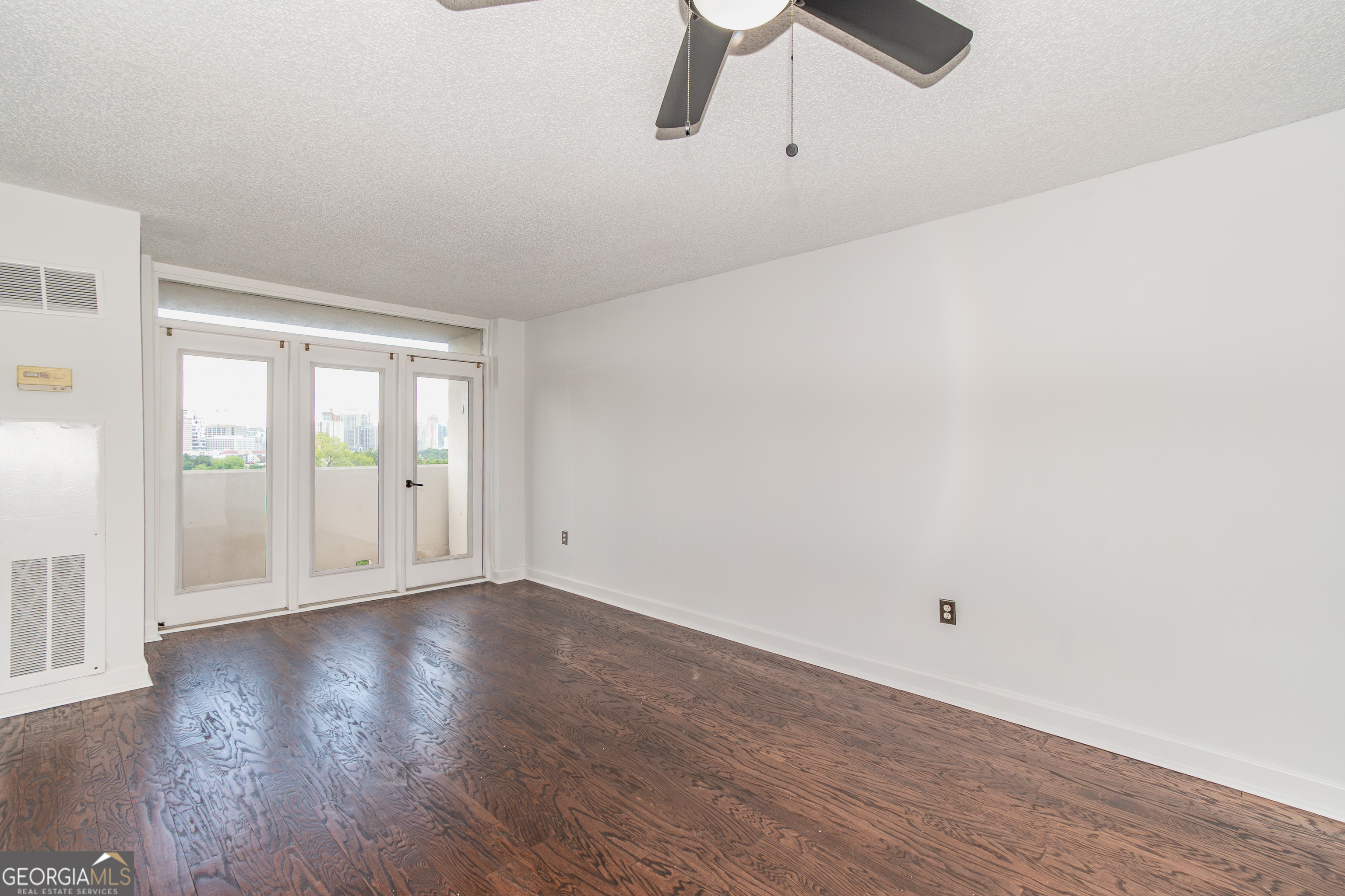 Photo 7 of 26 of 375 Ralph McGill BLVD NE 807 condo