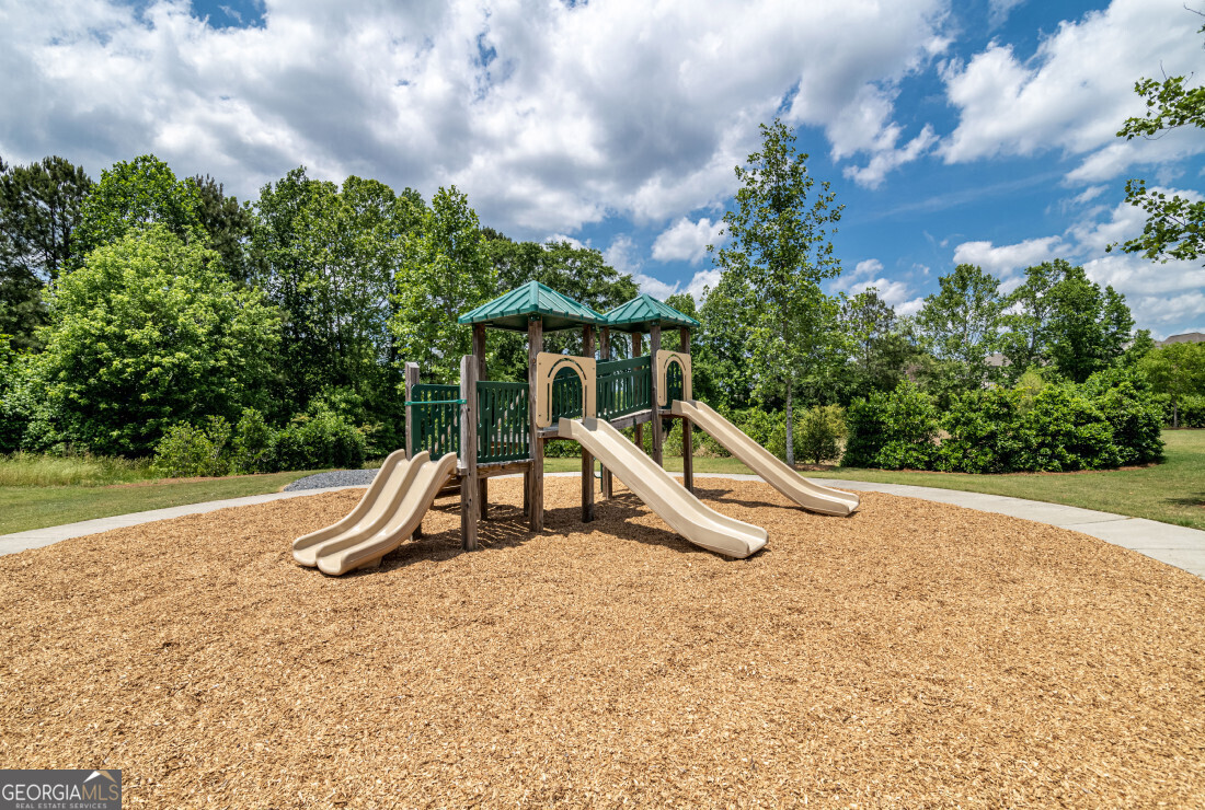 Suwanee, Georgia 30024, United States, 6 Bedrooms Bedrooms, ,6 BathroomsBathrooms,Residential,Active,136211