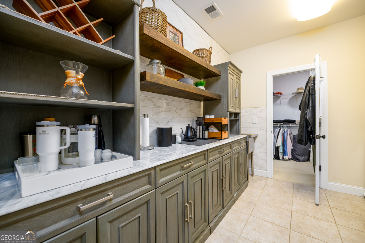 Suwanee, Georgia 30024, United States, 6 Bedrooms Bedrooms, ,6 BathroomsBathrooms,Residential,Active,136211