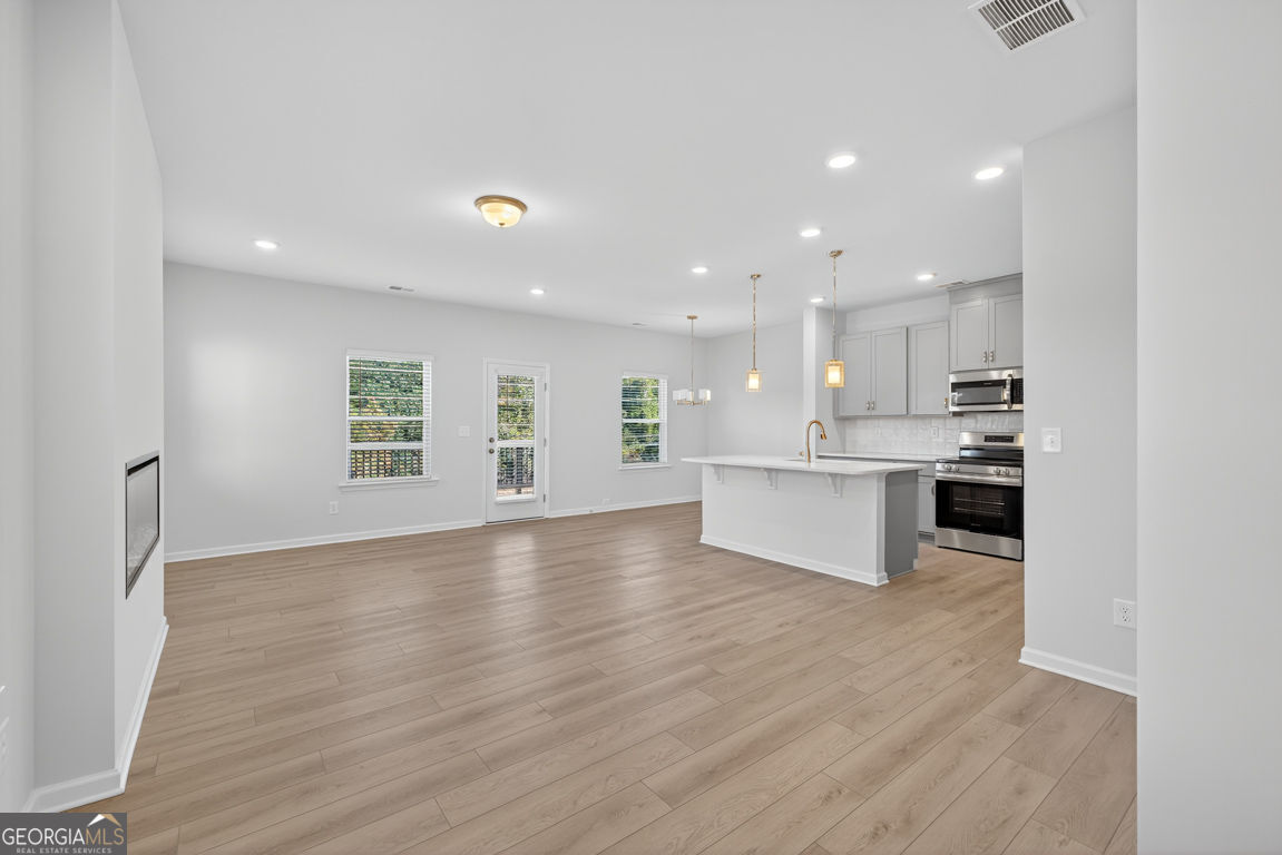 84 Jacobs Farm LN 34