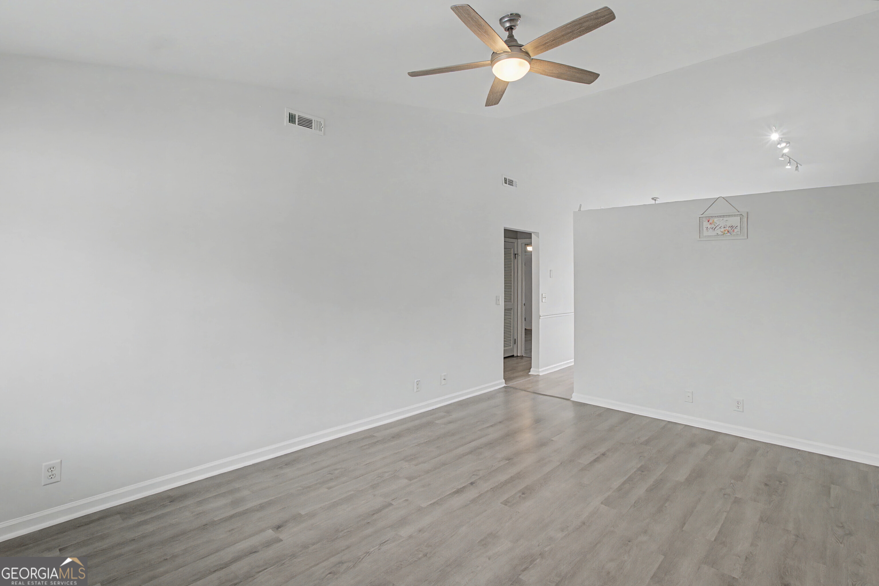 910 Brett DR APT 132