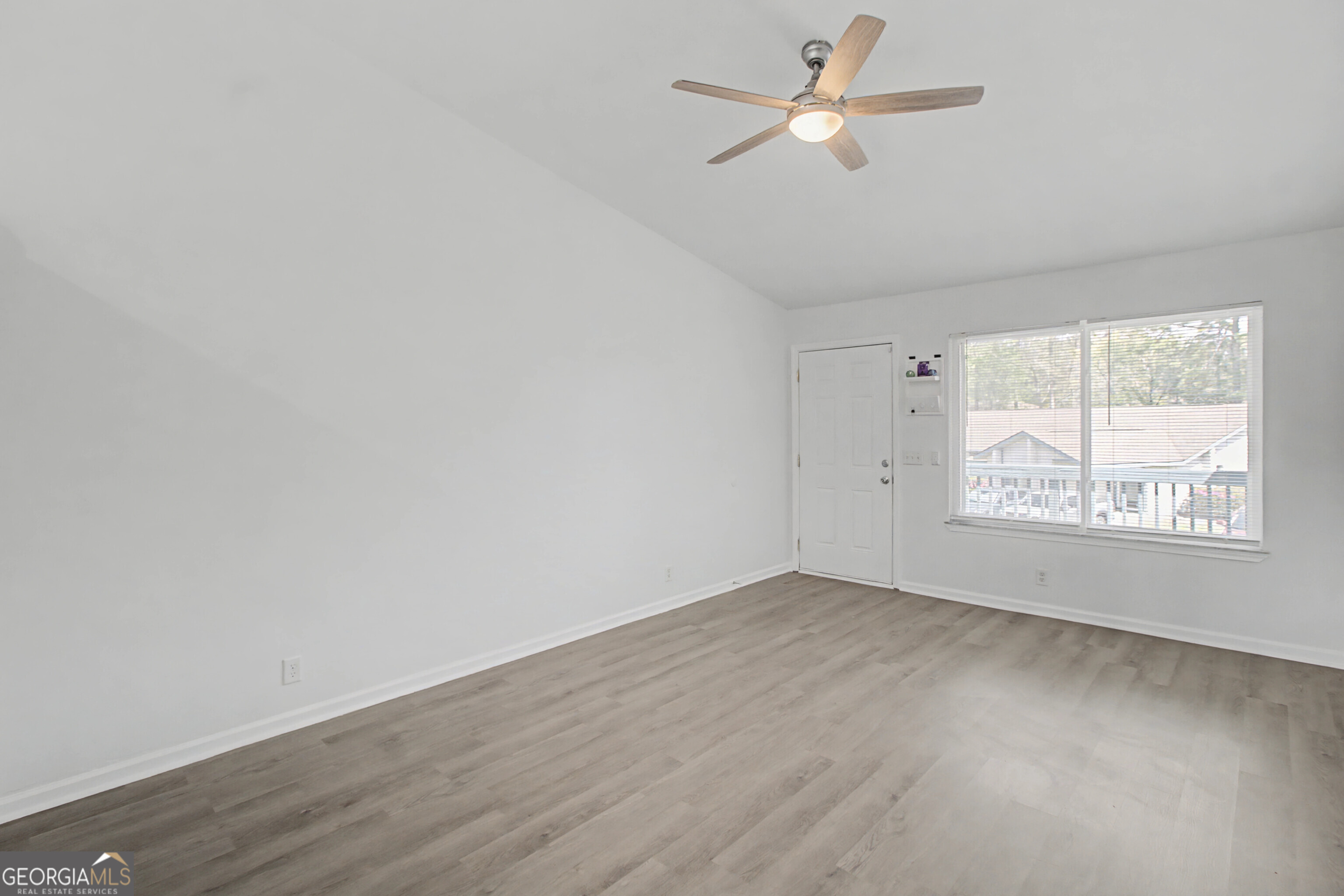 910 Brett DR APT 132