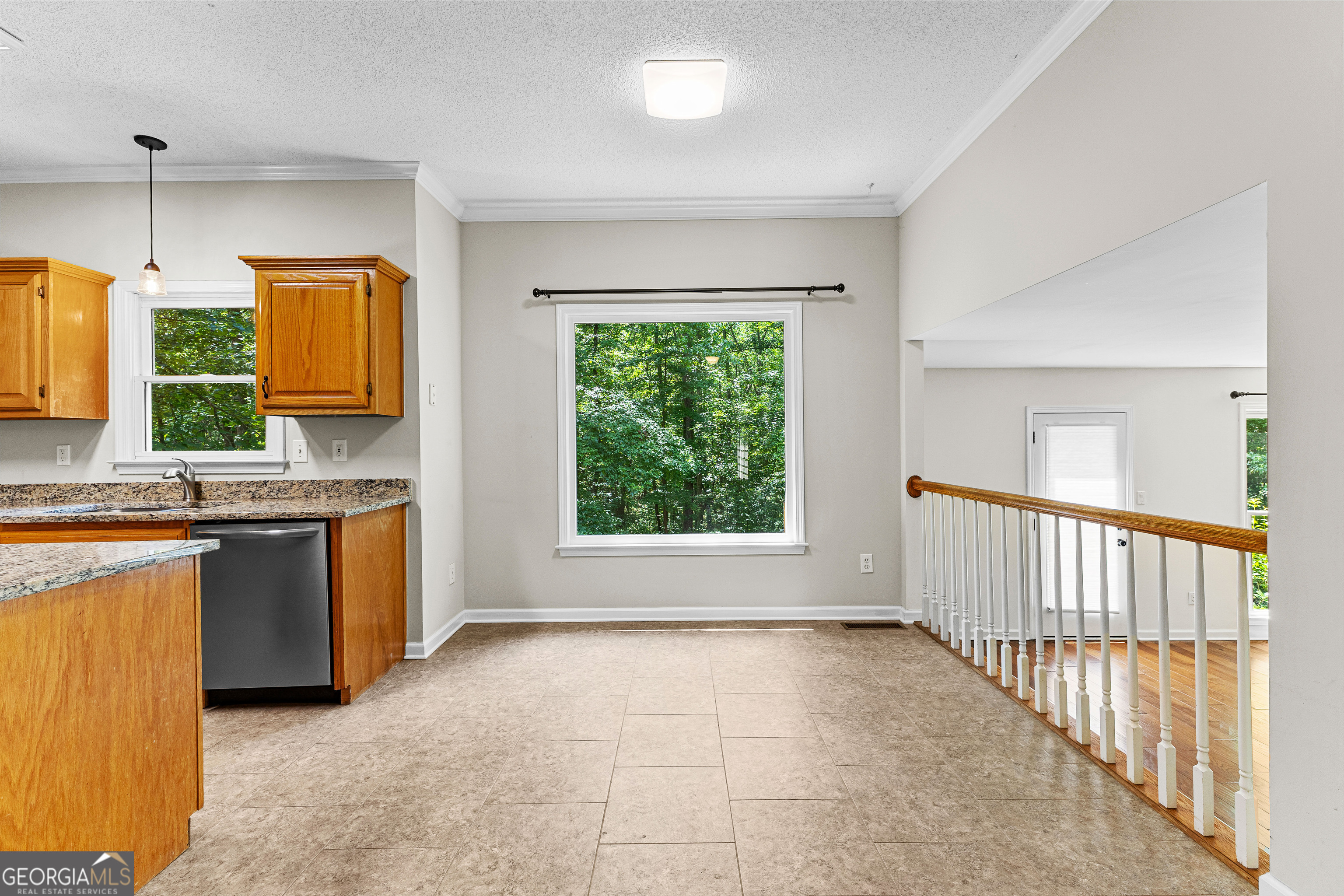 Newnan, Georgia 30265, United States, 3 Bedrooms Bedrooms, ,3 BathroomsBathrooms,Residential,Active,252614