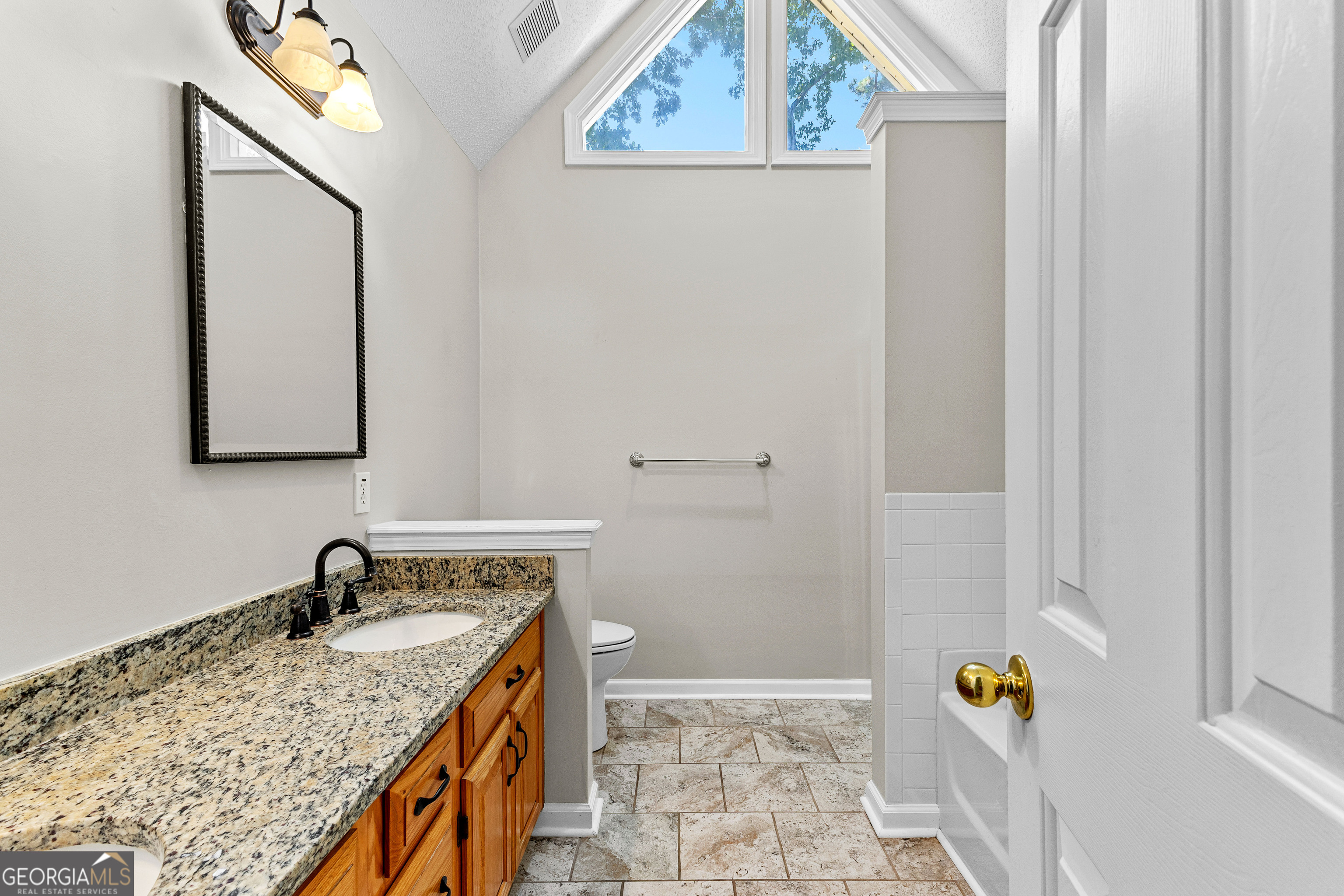 Newnan, Georgia 30265, United States, 3 Bedrooms Bedrooms, ,3 BathroomsBathrooms,Residential,Active,252614