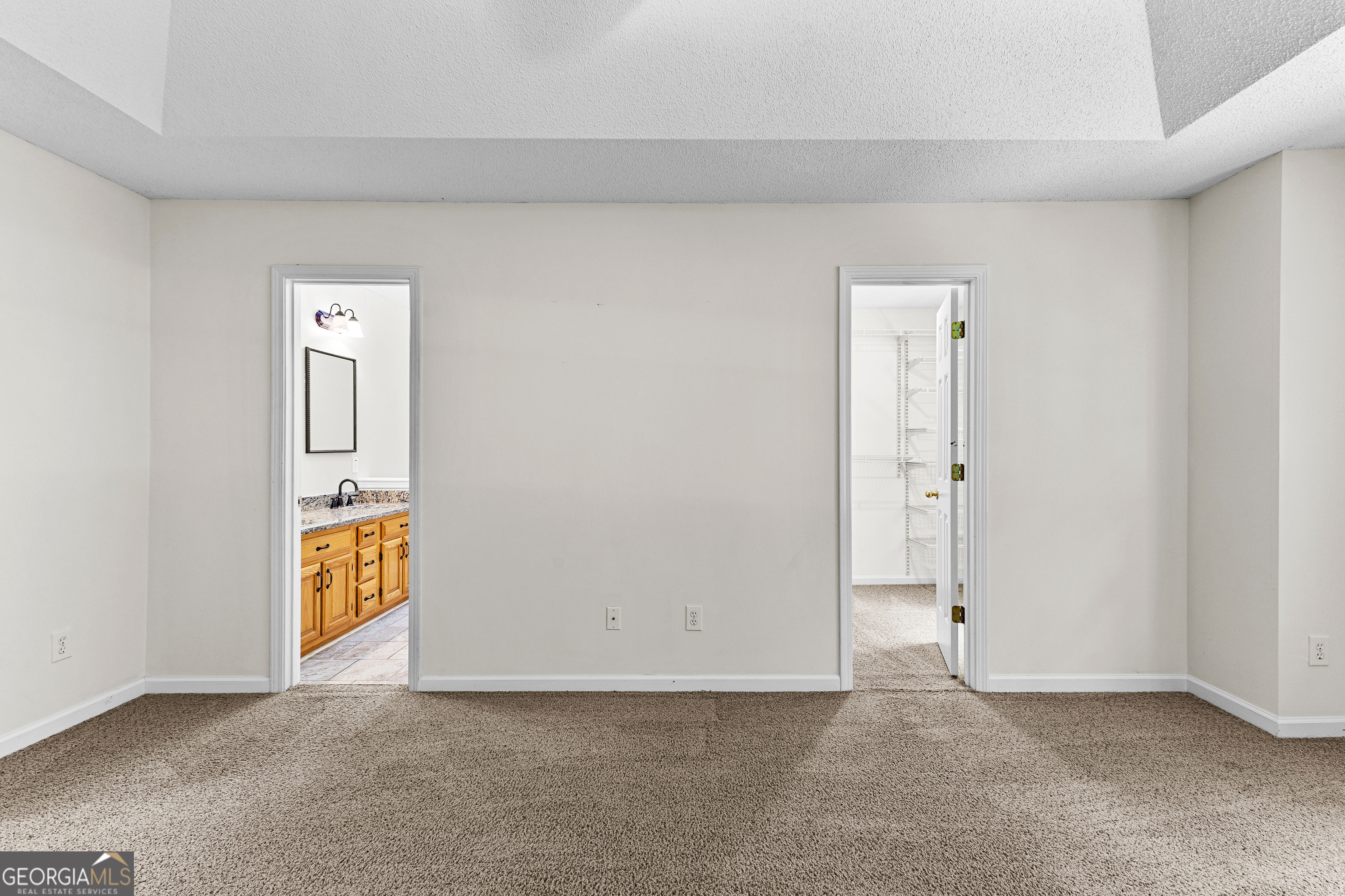 Newnan, Georgia 30265, United States, 3 Bedrooms Bedrooms, ,3 BathroomsBathrooms,Residential,Active,252614