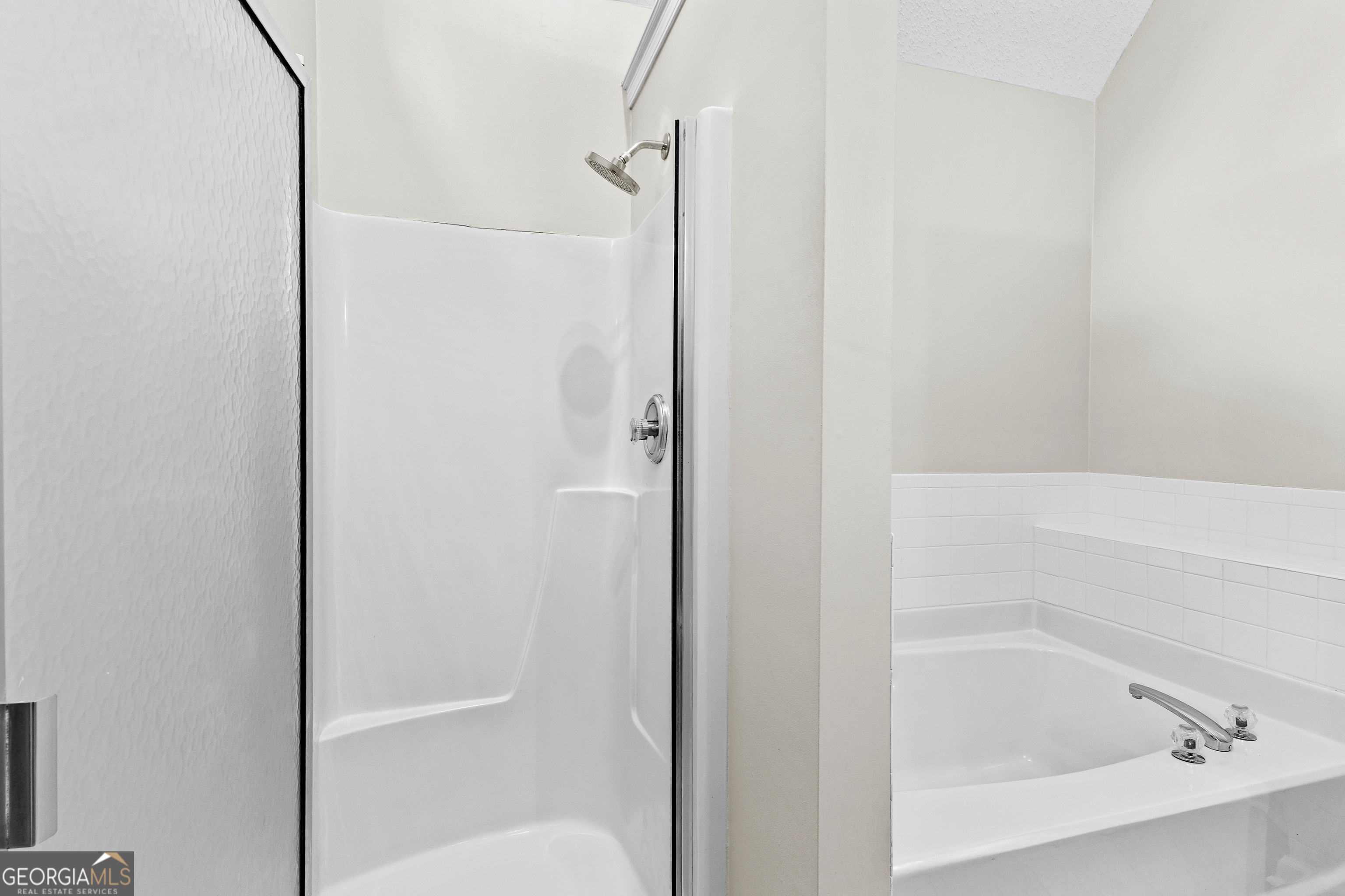 Newnan, Georgia 30265, United States, 3 Bedrooms Bedrooms, ,3 BathroomsBathrooms,Residential,Active,252614