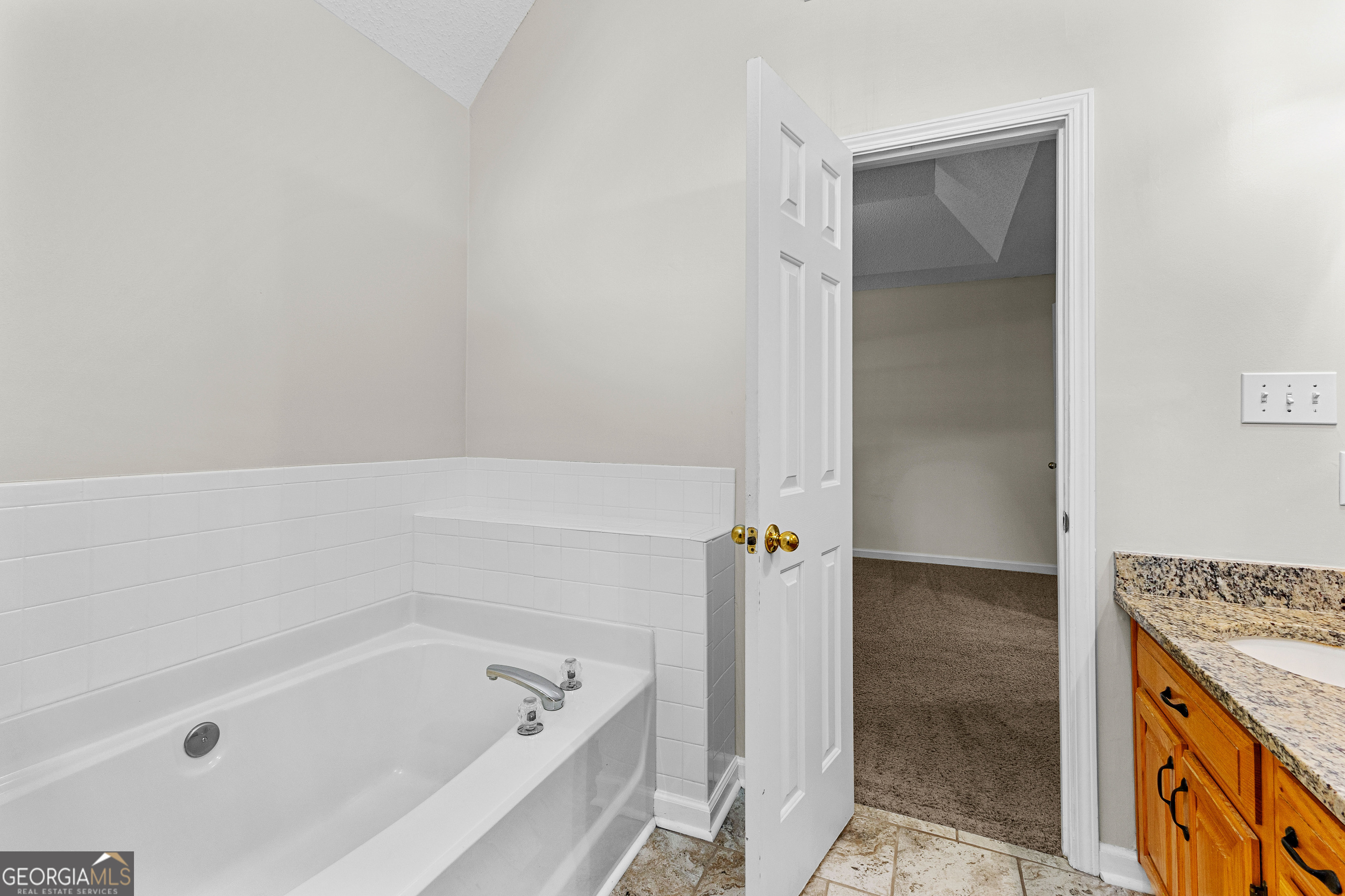 Newnan, Georgia 30265, United States, 3 Bedrooms Bedrooms, ,3 BathroomsBathrooms,Residential,Active,252614