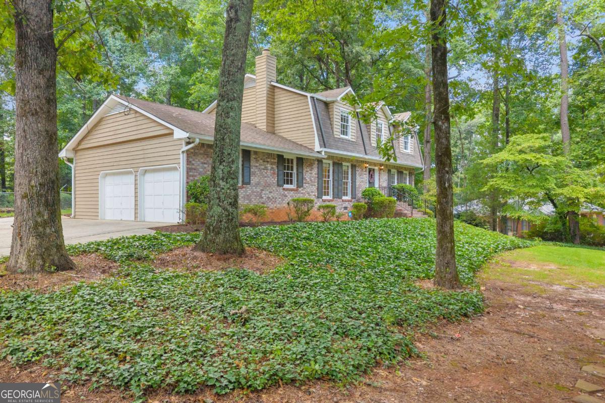 5560 Rosser RD