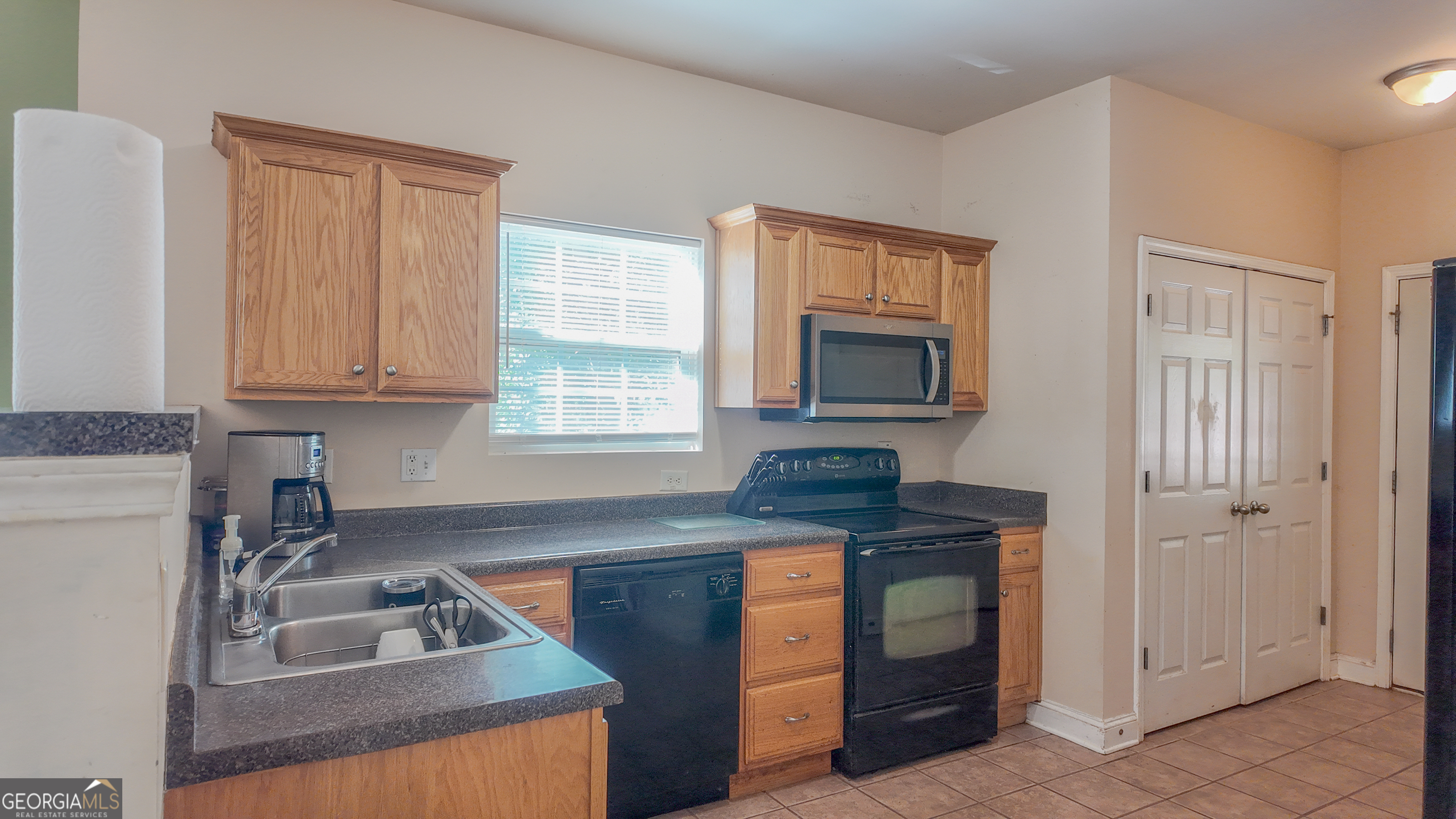 1395 SW Athens AVE SW