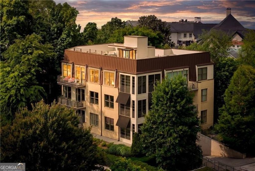 Photo of 281 15th Street NE #302, Atlanta, GA 30309 (MLS # 10761023)