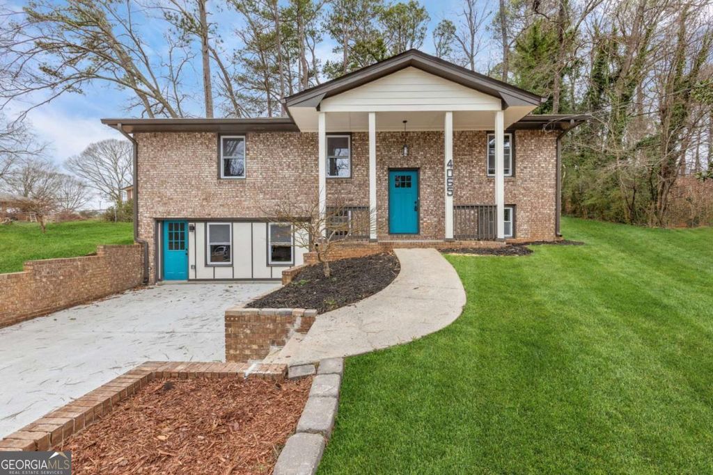 Photo of 4065 Craig Drive, Duluth, GA 30096 (MLS # 10669726)