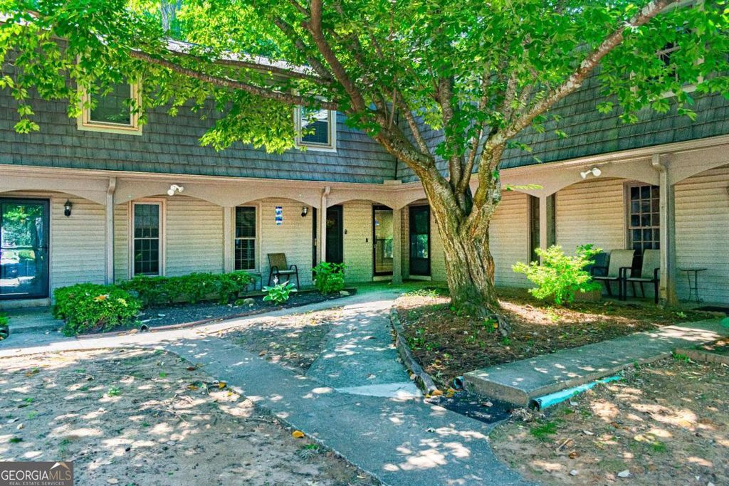 Photo of 3099 Colonial Way #G, Atlanta, GA 30341 (MLS # 10766851)