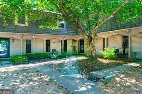 Photo of 3099 Colonial Way #G, Atlanta, GA 30341 (MLS # 10766851)
