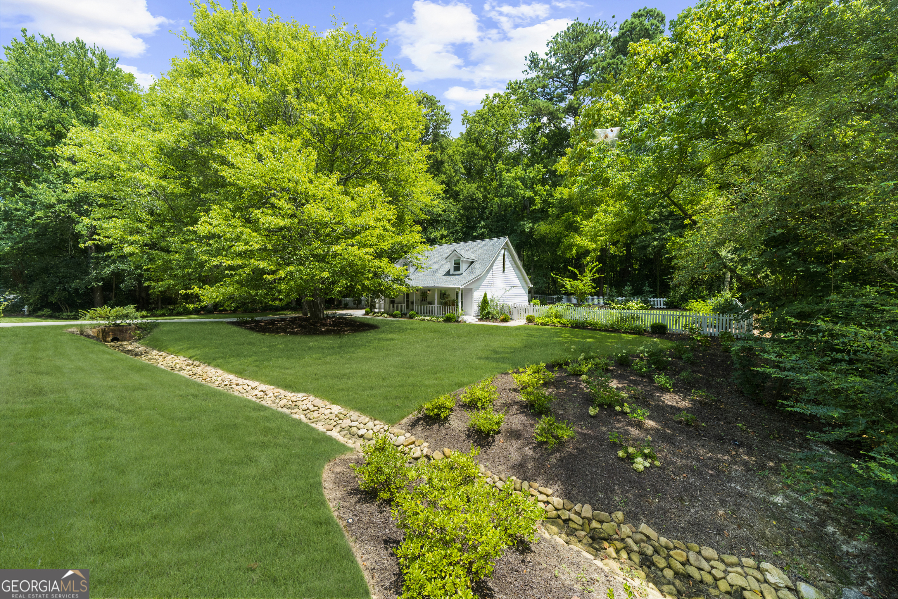 205 Mayfield CIR