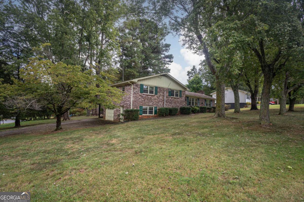 3516 Nowlin RD