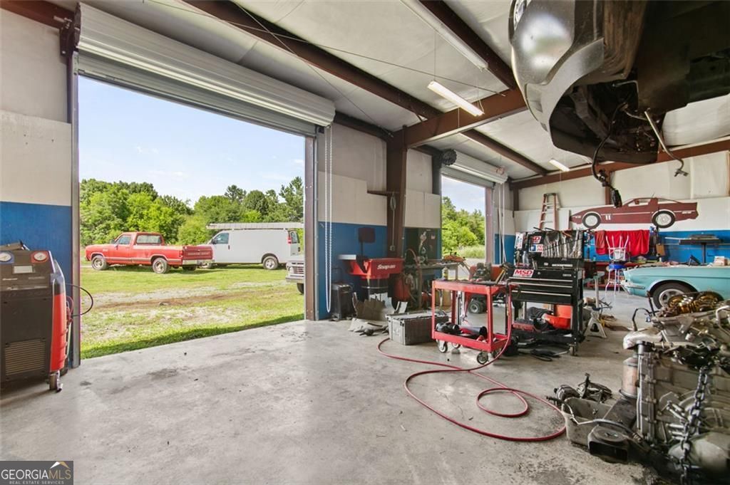 24 Hardwood Ridge PKWY