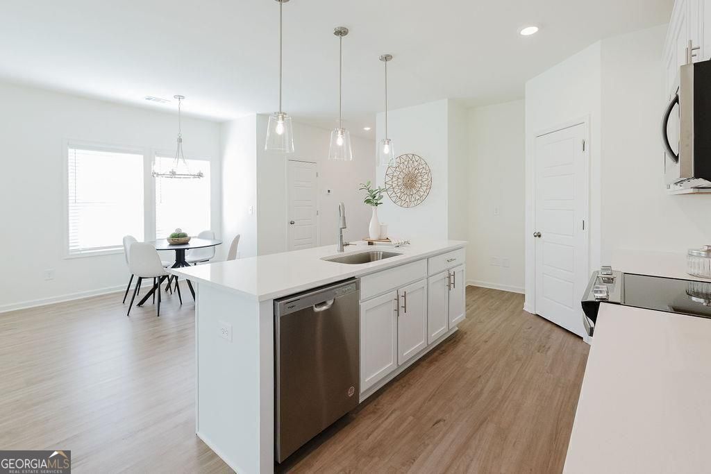 Dawsonville, Georgia 30534, United States, 3 Bedrooms Bedrooms, ,3 BathroomsBathrooms,Residential,Active,231590