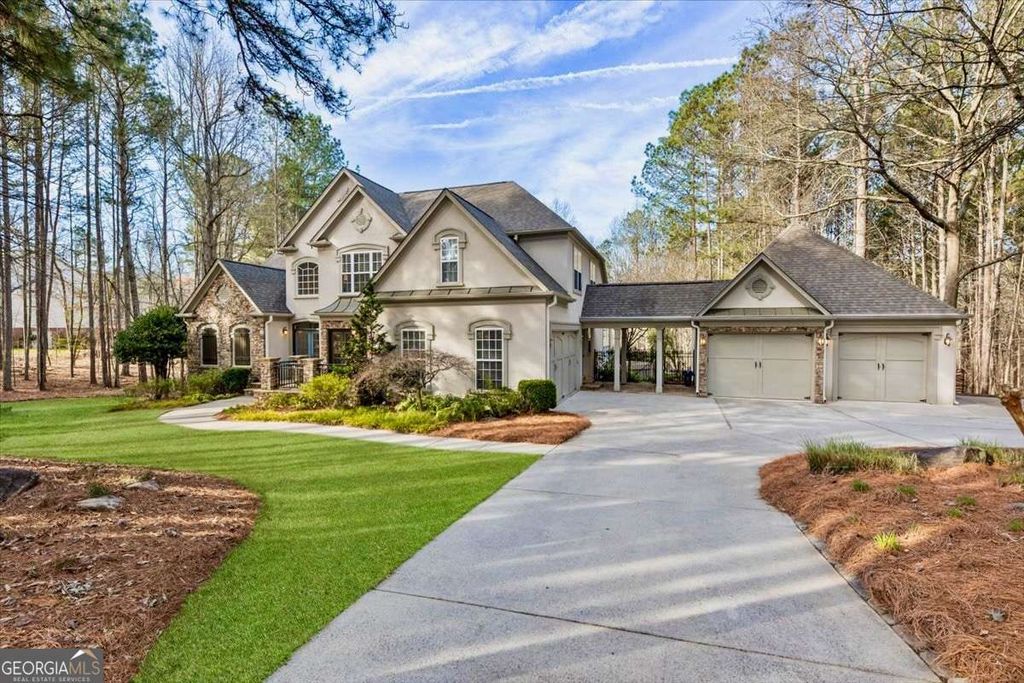 Photo of 8170 Hurakan Creek Crossing, Cumming, GA 30028 (MLS # 10714885)