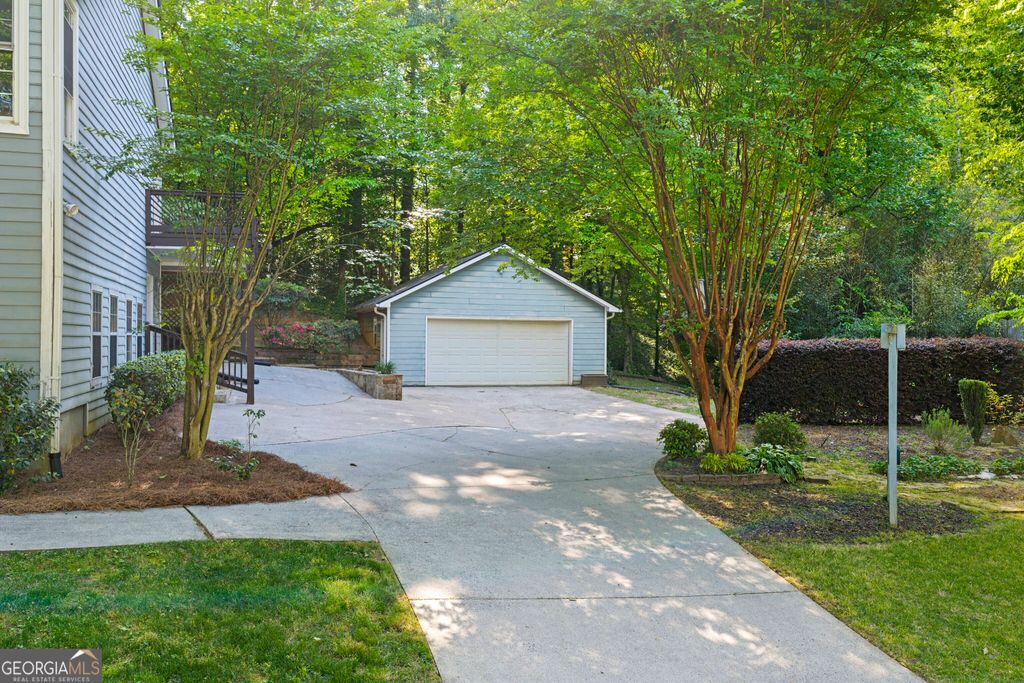 Photo of 4520 Forest Green Drive, Sugar Hill, GA 30518 (MLS # 10740754)