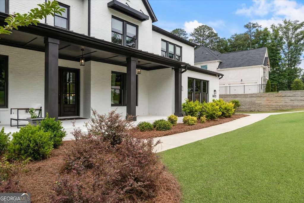 Photo of 14170 Reserve Manor Lane, Roswell, GA 30075 (MLS # 10775115)