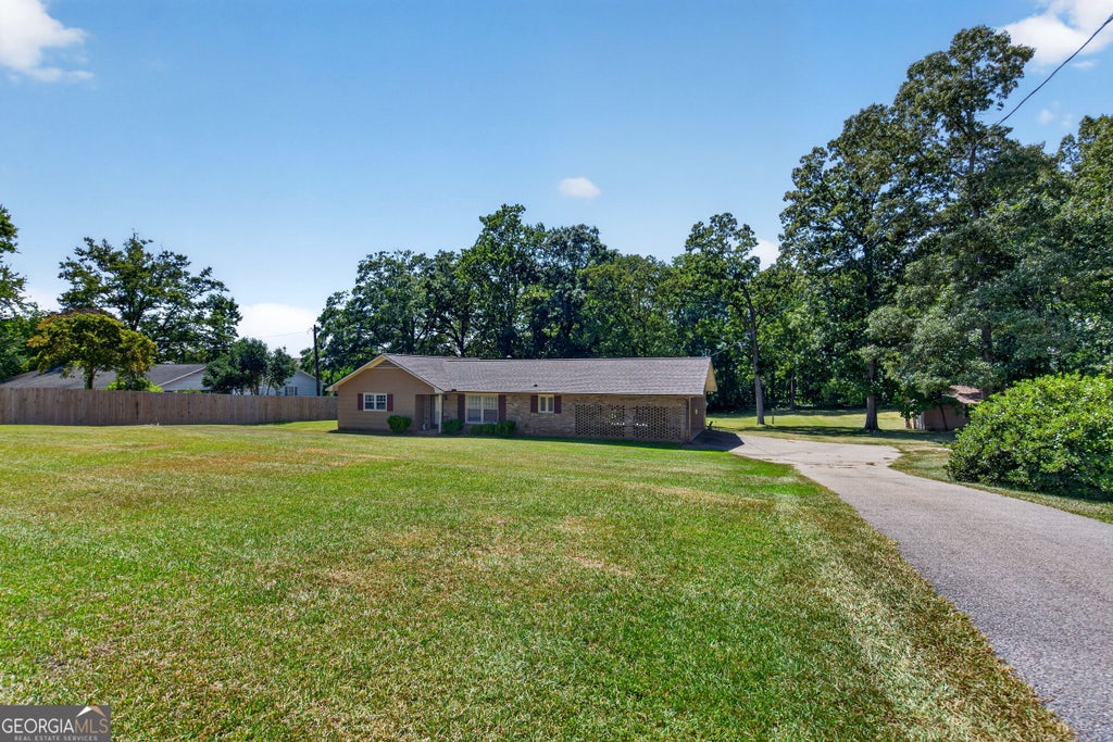 Photo of 106 Iris Drive, Lagrange, GA 30241 (MLS # 10834917)