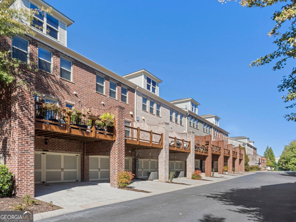 Photo of 427 Alderwood Street, Sandy Springs, GA 30328 (MLS # 10657160)