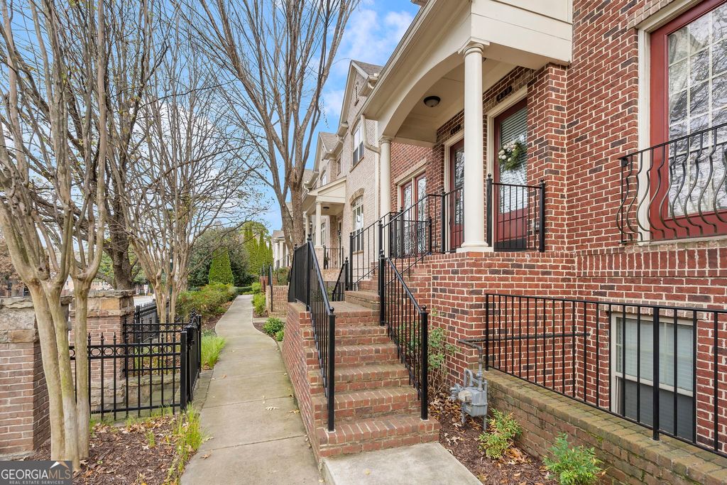 Photo of 427 Alderwood Street, Sandy Springs, GA 30328 (MLS # 10657160)
