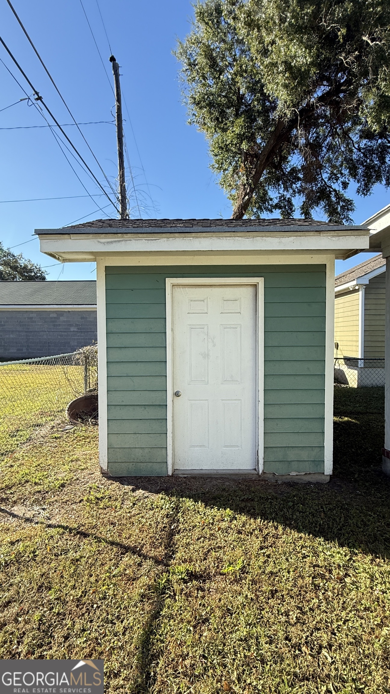 1219 E Waldburg ST