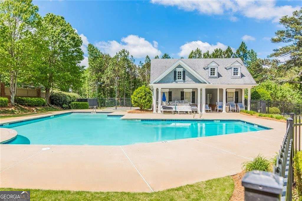 2708 Long Grove DR