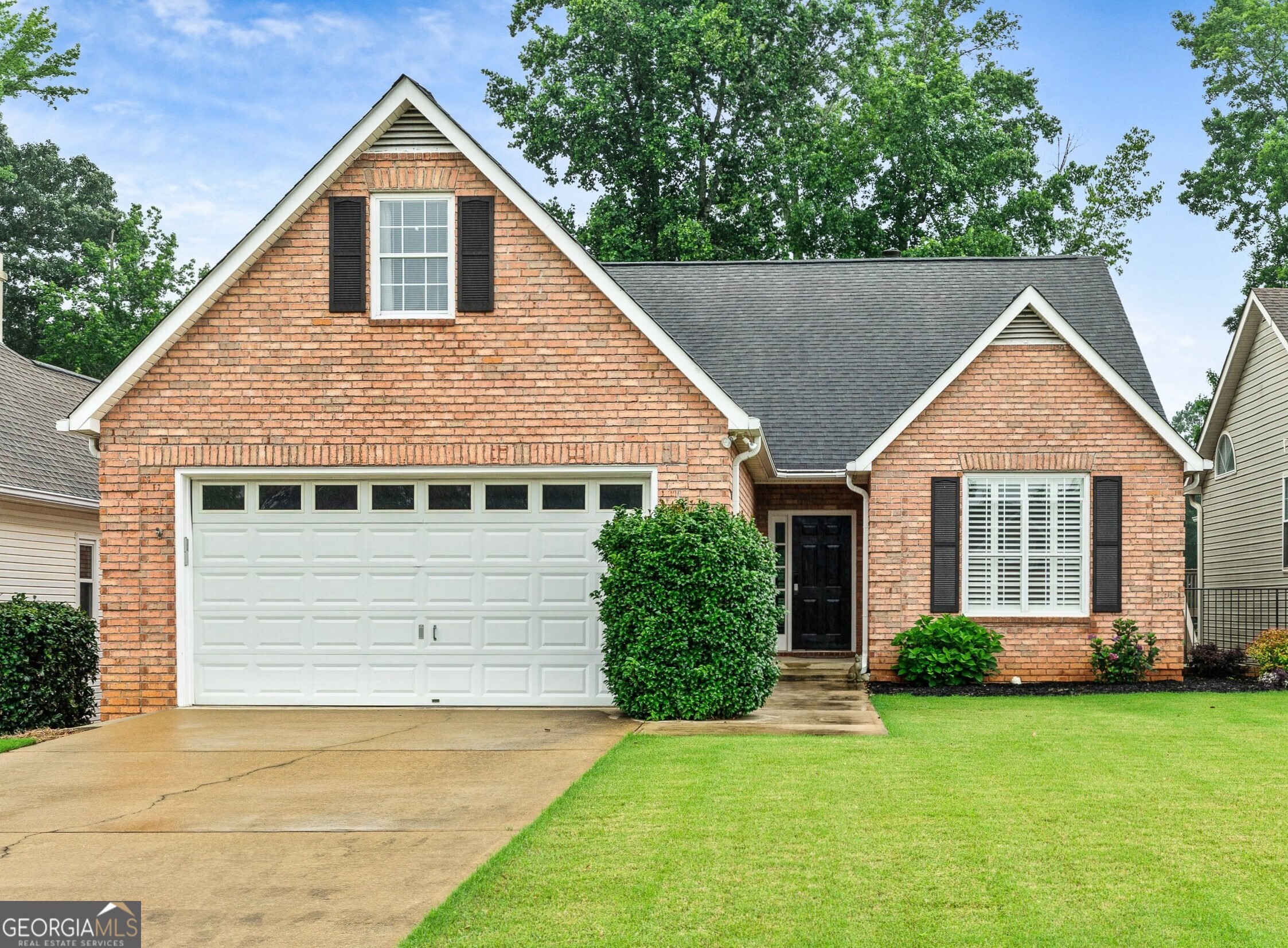 425 Fairway CT
