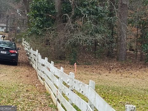 748 SW Glore CIR SW Mableton GA 30126