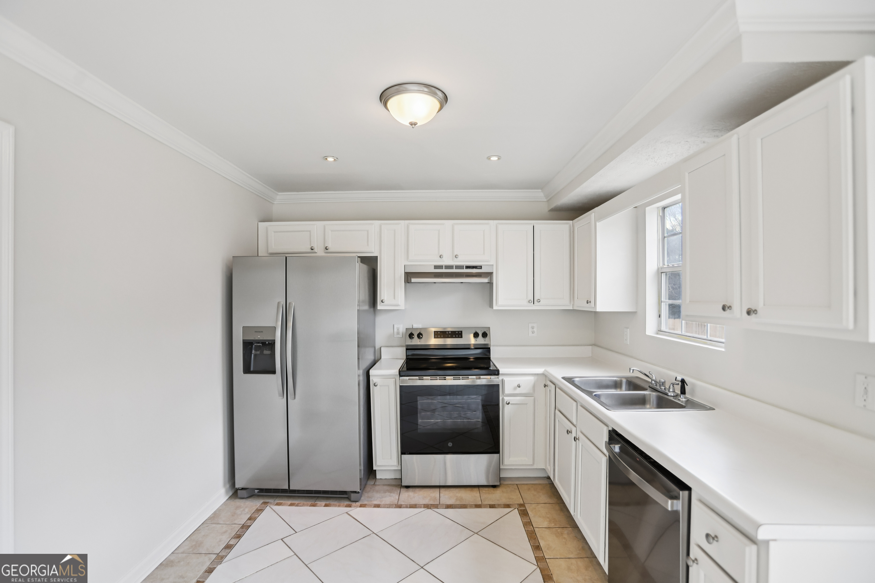 9445 Sleepy Hollow LN