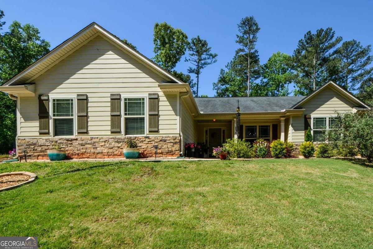 894 Happy Valley CIR