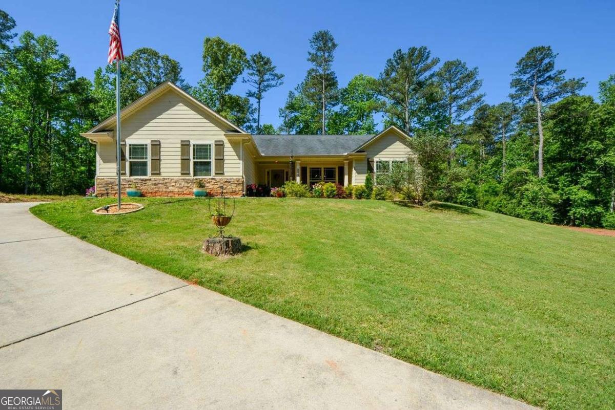 894 Happy Valley CIR
