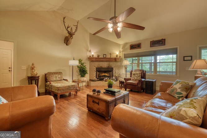 1136 Byers RD
