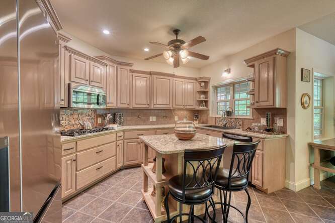 1136 Byers RD