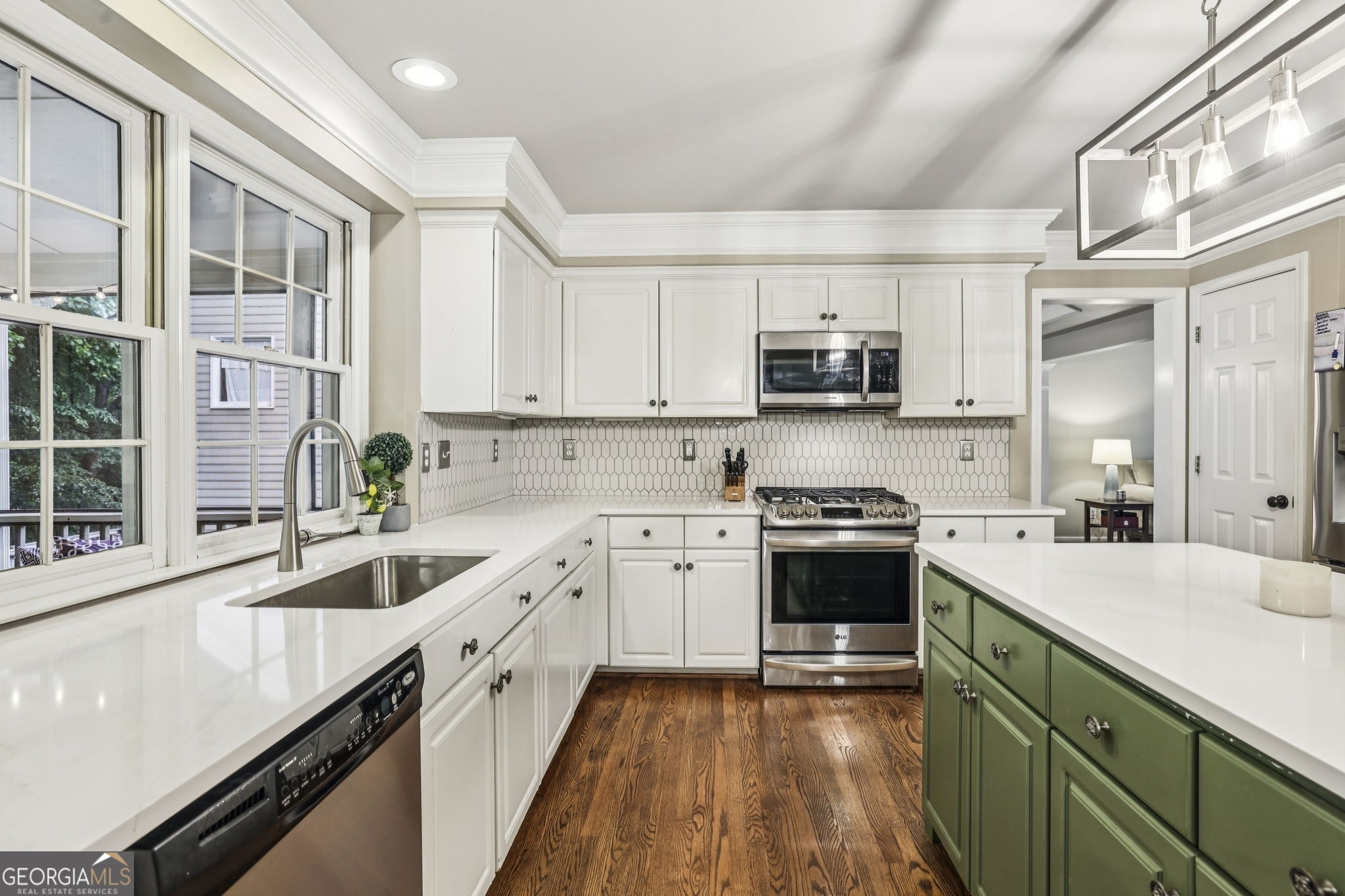 180 GAINFORD CT