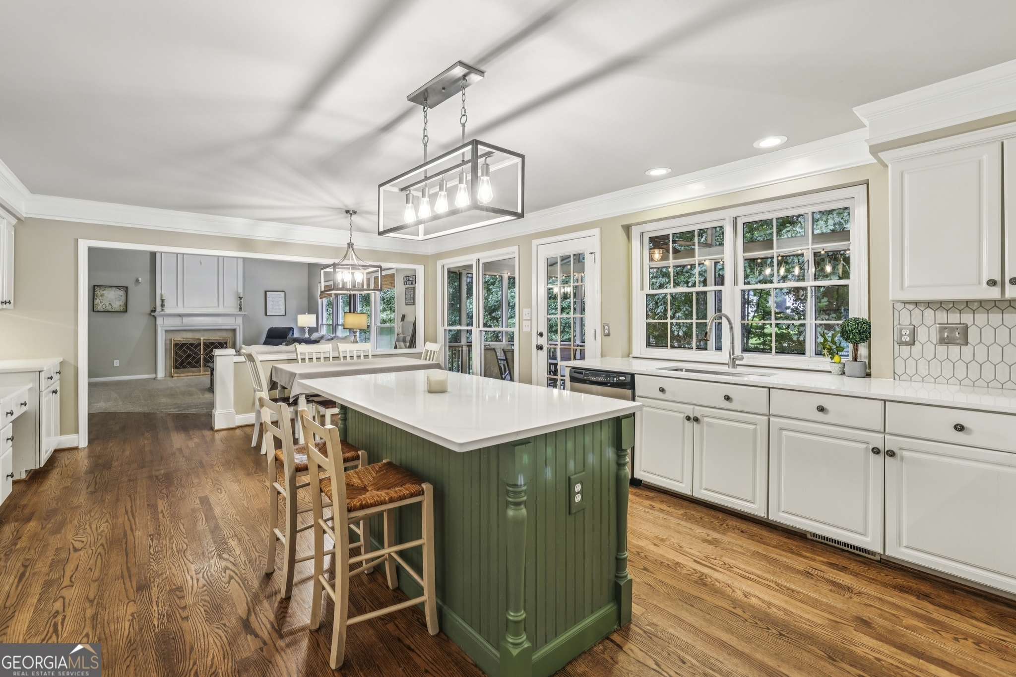 180 GAINFORD CT