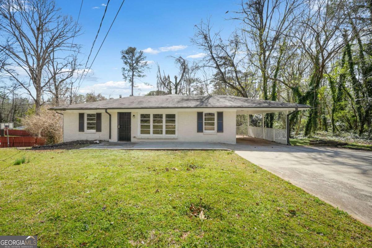 2703 Flagstone DR SE