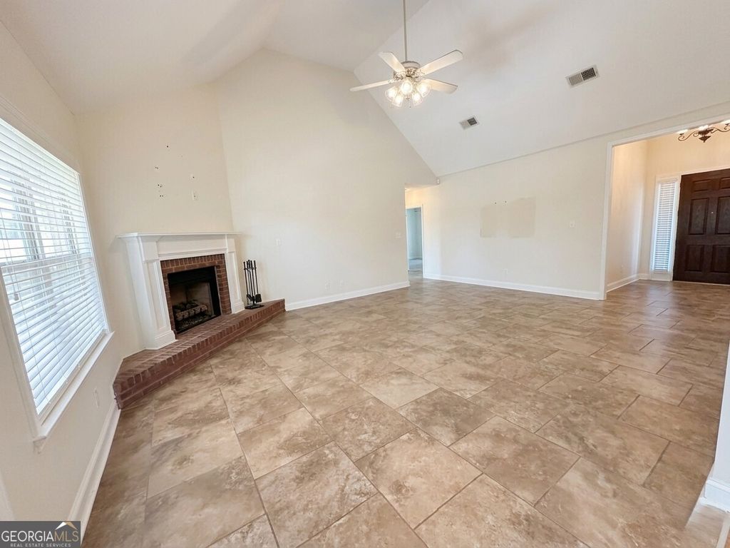 Photo of 112 Ballyhara, Warner Robins, GA 31088 (MLS # 10736085)