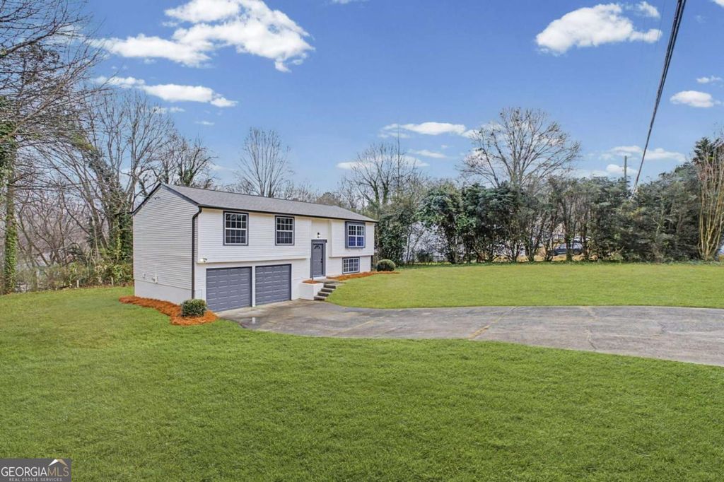 Photo of 2394 Morgan Road NE, Marietta, GA 30066 (MLS # 10678759)