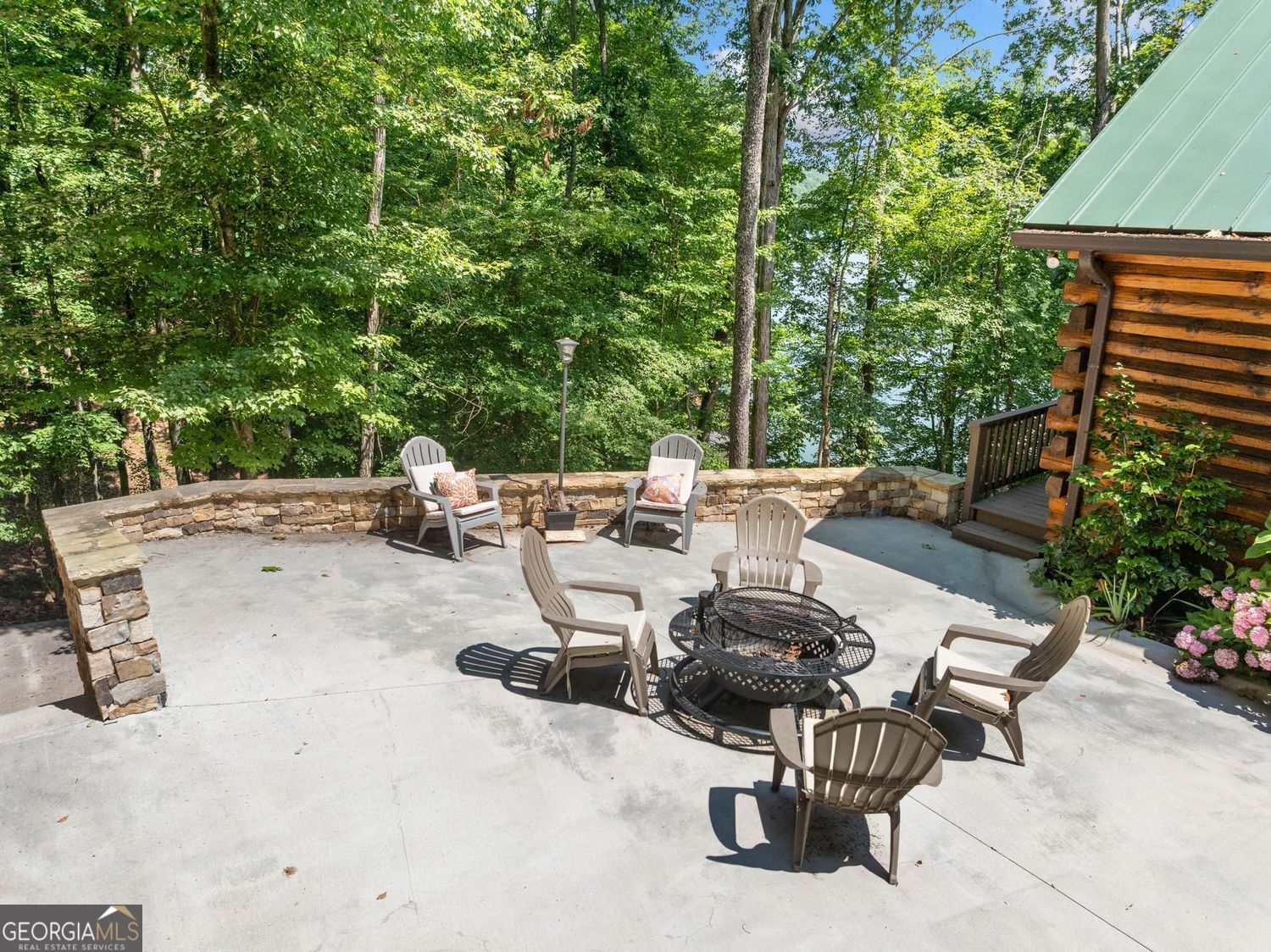 5281 Laurel LN