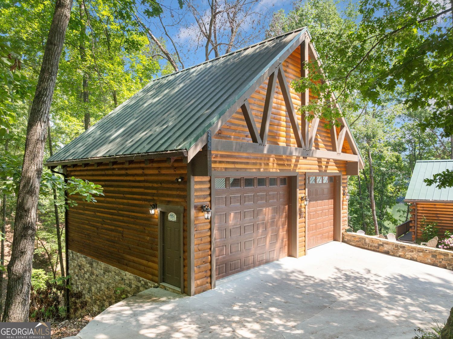 5281 Laurel LN