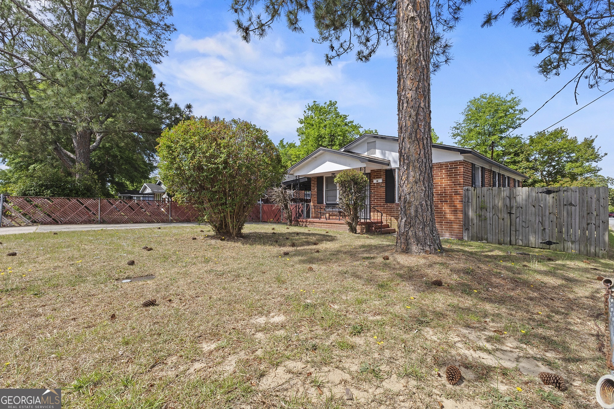 701 Grayson AVE
